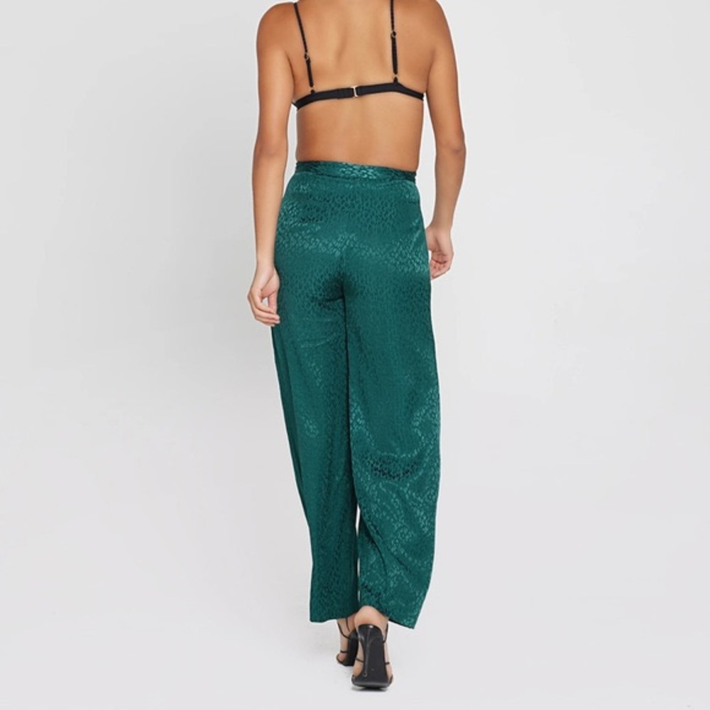 NWT L Space Leopard Harlow Wide Leg Pant in Ultramarine - Picture 3 of 10